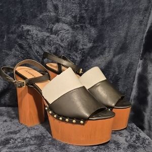 JustFab Black and Cream Platform Heels